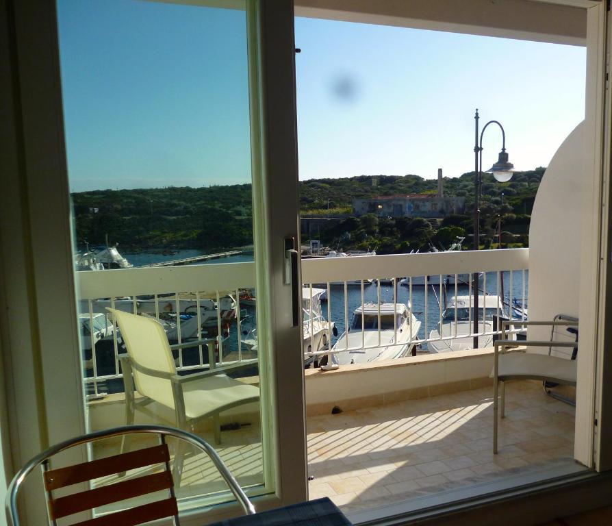 Domo Sul Porto Bed and Breakfast Stintino Buitenkant foto